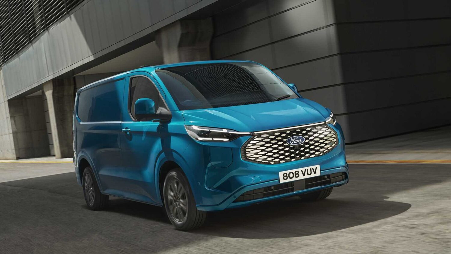 Ford E-Transit Custom Revealed, an electric commercial van that can power work tools and appliances – TechMoran
