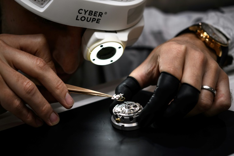 Clock ticking on Swiss watches' raw materials from Russia » Capital News