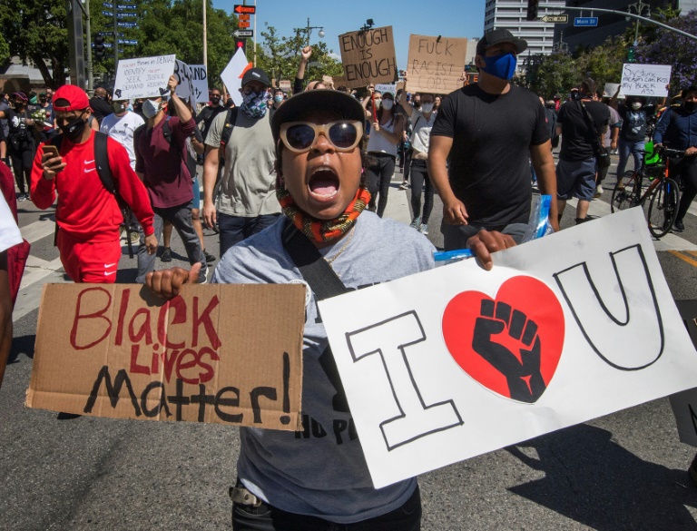 Minneapolis council votes to dismantle police as protests continue