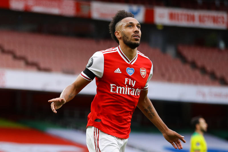 Pierre-Emerick Aubameyang appears to confirm new Arsenal contract with social media move : The standard Sports