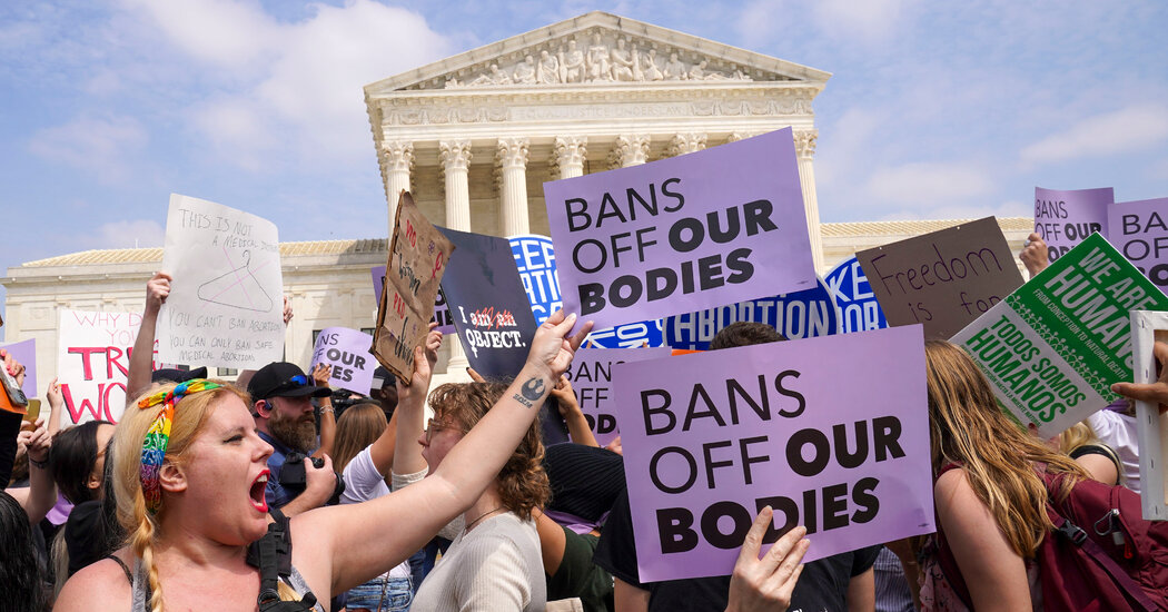 Leak on Roe Heightens the Perception of a Politicized Supreme Court