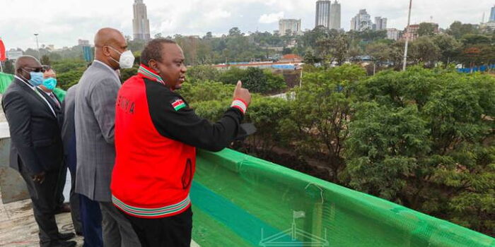 Uhuru Quietly Visits Uhuru Park