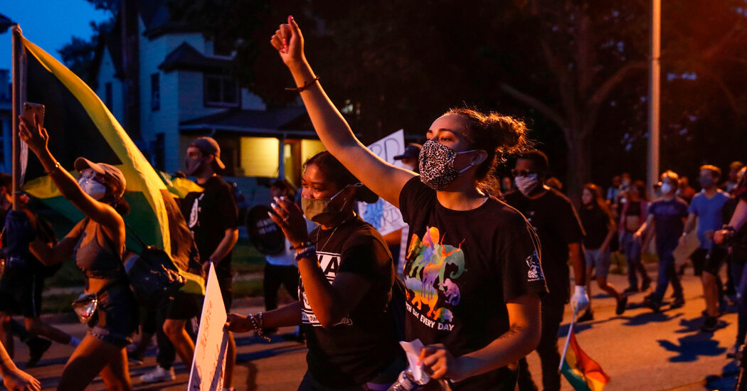 Live Updates: Officer Who Shot Jacob Blake in Kenosha, Wis., Is Identified