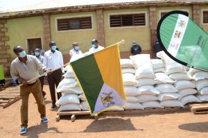 Famine stricken farmers receive animal feeds – Kenya News Agency