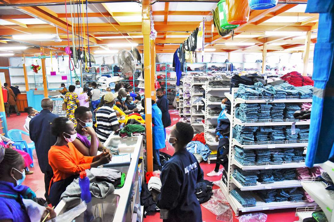 Education ministry fails to crack down on uniforms cartels