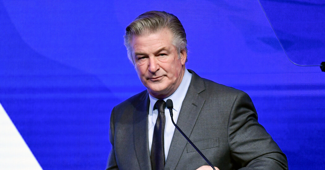 Alec Baldwin Turns Over His Phone in ‘Rust’ Investigation, Lawyer Says