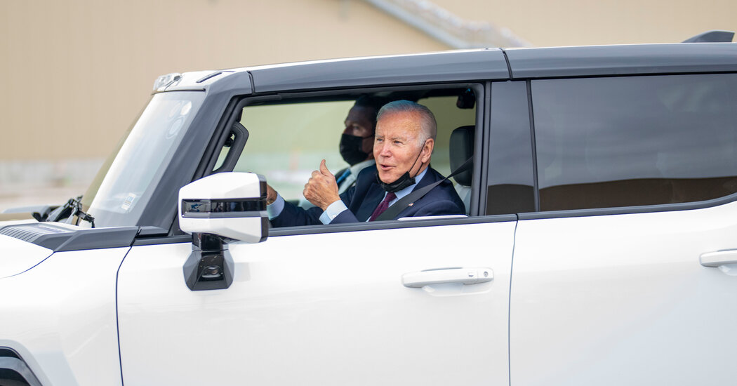 Biden Orders Federal Vehicles and Buildings to Use Renewable Energy by 2050