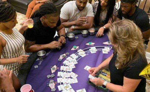How To Schedule A Casino Night With Friends