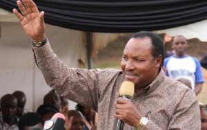 Talk Ruto funding tangatanga to heckle,stone Uhuru,Raila during Central tour