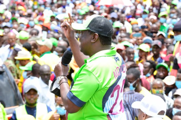 "Umechezwa, Utawachwa kwa mataa," Mudavadi tells Raila » Capital News