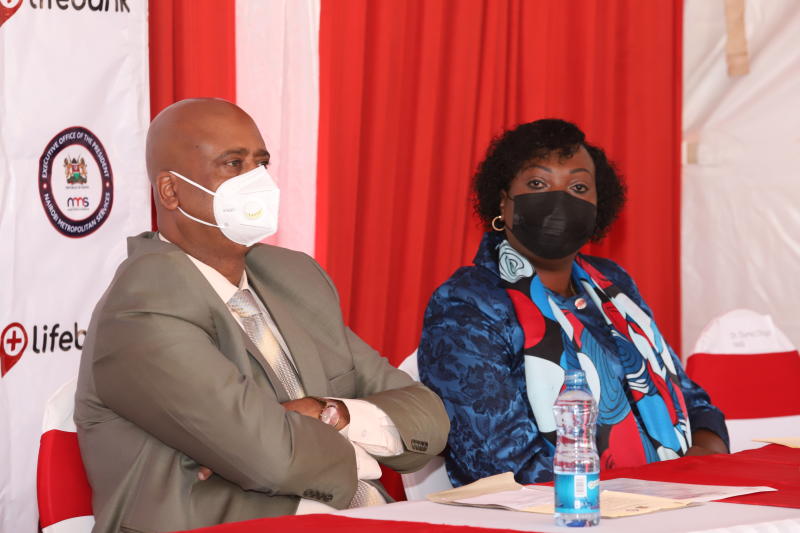 Nairobi Metropolitan Services Director General Mohamed Badi flanked by Nairobi County Deputy Governor Anne Kananu at Mama Lucy Kibaki hospital on May 12, 2021.