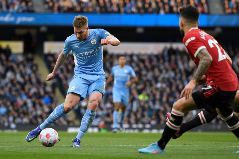 Man City's De Bruyne expects title race to go to the wire