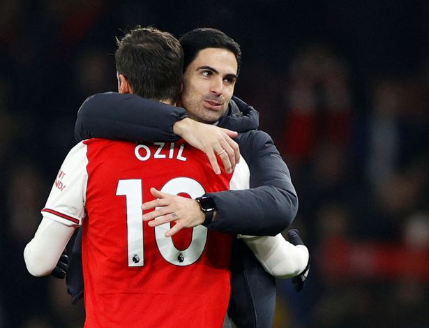 Arteta leaps to defence of Mesut Ozil's huge Sh45 million-a week salary