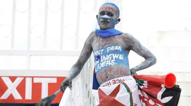 Ruto, Raila mourn acclaimed national soccer team fan Isaac Juma » Capital News