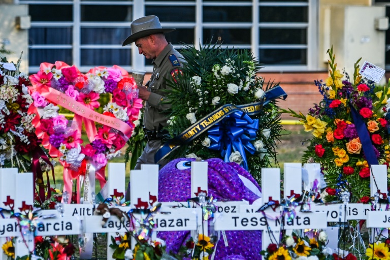 Heartbroken Texas school massacre town begs Biden to 'do something' » Capital News