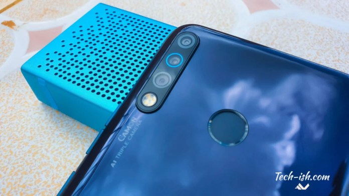 TECNO Camon 12 Review 