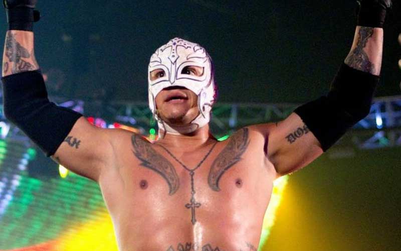 WWE star Rey Mysterio unmasks to pose for photo as he celebrates wife's birthday : The standard Sports