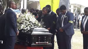 Moi follows son’s burial in state of art Range Rover at graveside – Weekly Citizen