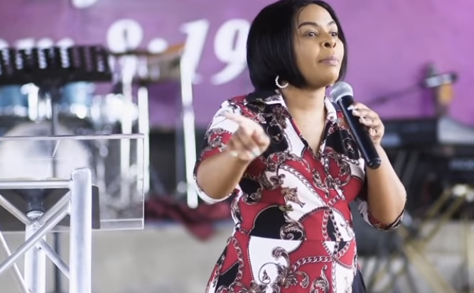 Another one? Fans already congratulating Size 8 after ‘flaunting’ grown baby bump (Video)