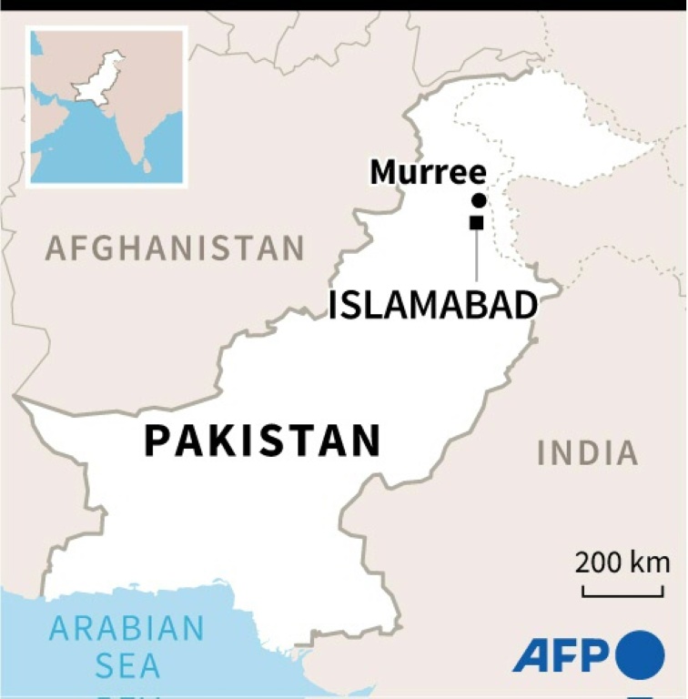 At least 21 die in vehicles trapped by Pakistan snowstorm » Capital News