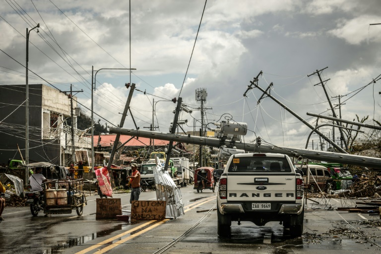 Philippines typhoon death toll hits 375 » Capital News
