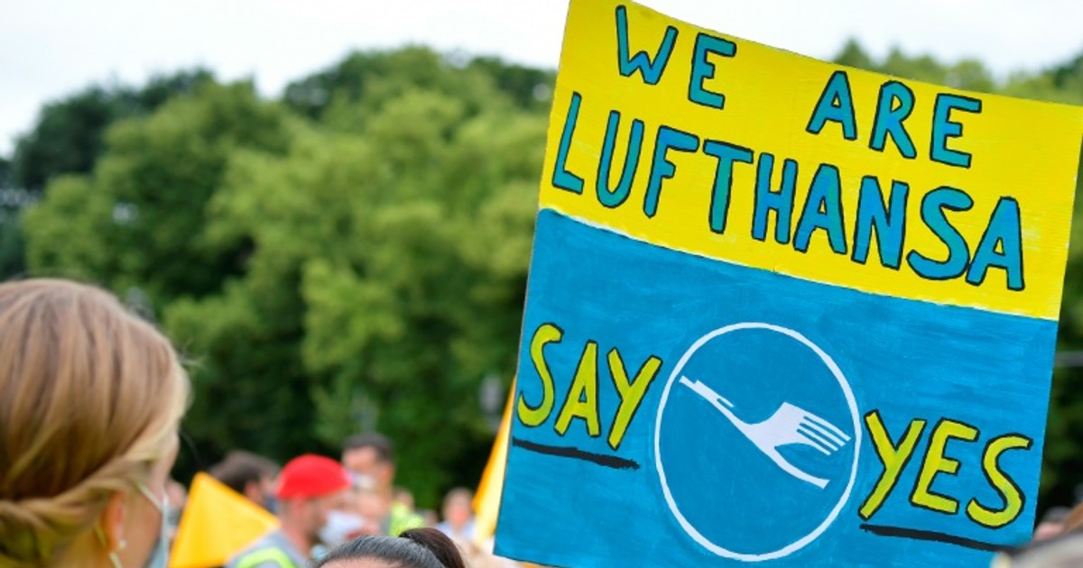 Relief for Lufthansa after top shareholder backs rescue deal [ARTICLE]