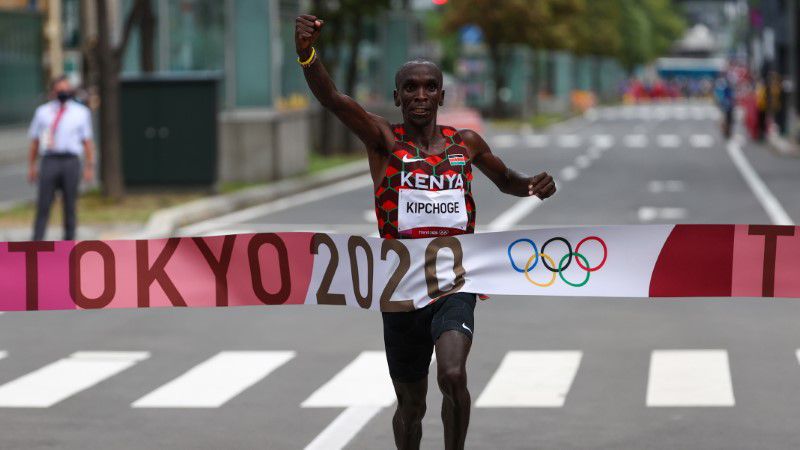 Class: Eliud Kipchoge Wins The Men’s Marathon Gold