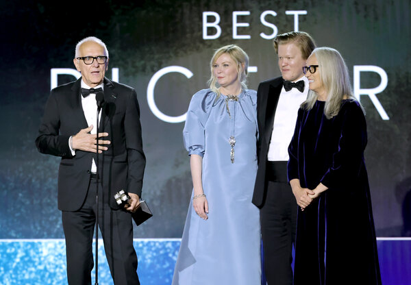 The Biggest Moments From the 2022 Critics Choice Awards