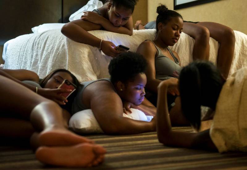 How to plan the perfect sleepover with the girls Eve woman