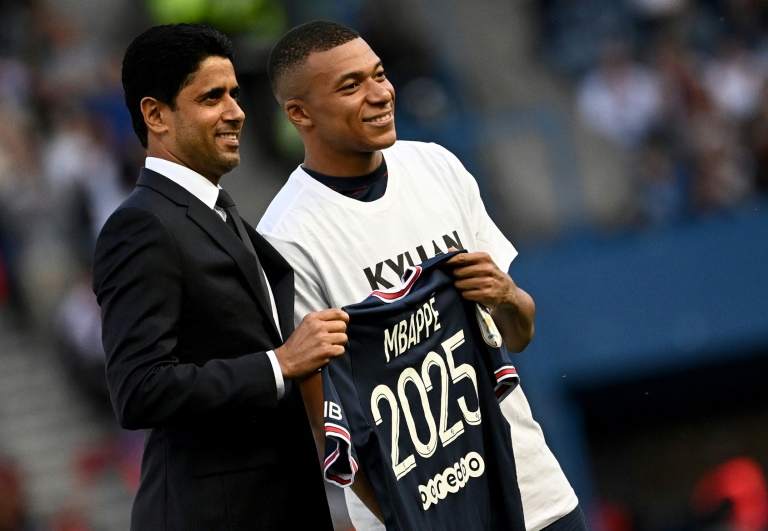 'Very happy' Mbappe snubs Real Madrid to stay at PSG