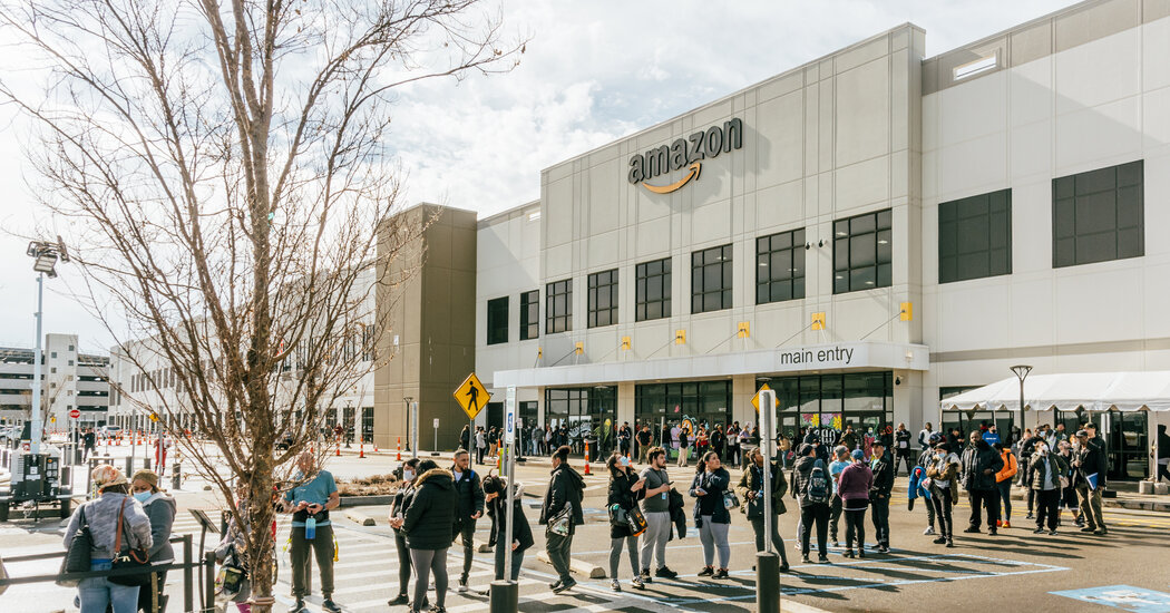 Amazon, Labor Organizers File Objections to Alabama Union Vote