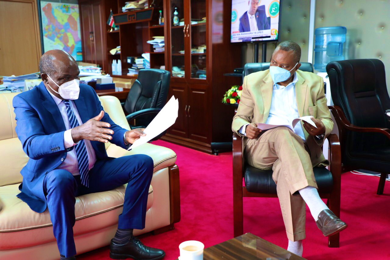 Chebukati’s courtesy call to Kinoti