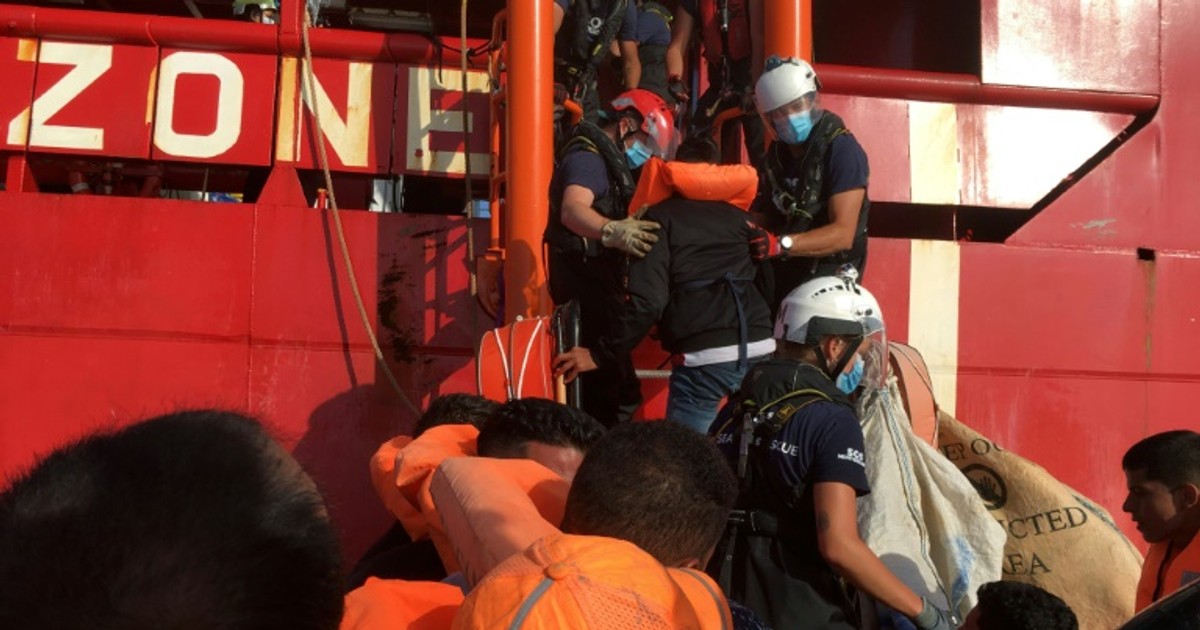 Italy says could take rescued migrants Monday [ARTICLE]