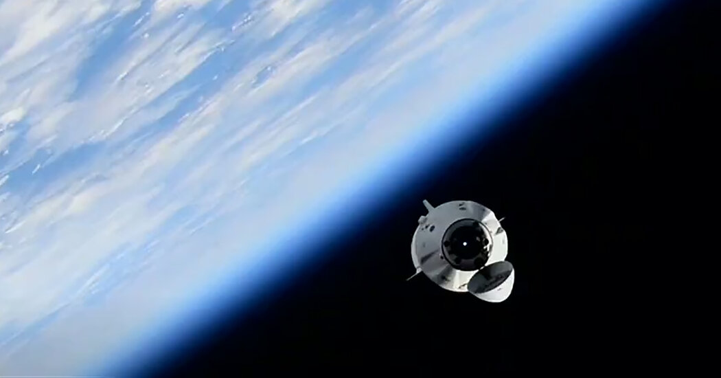 SpaceX Live Water Landing Tracker