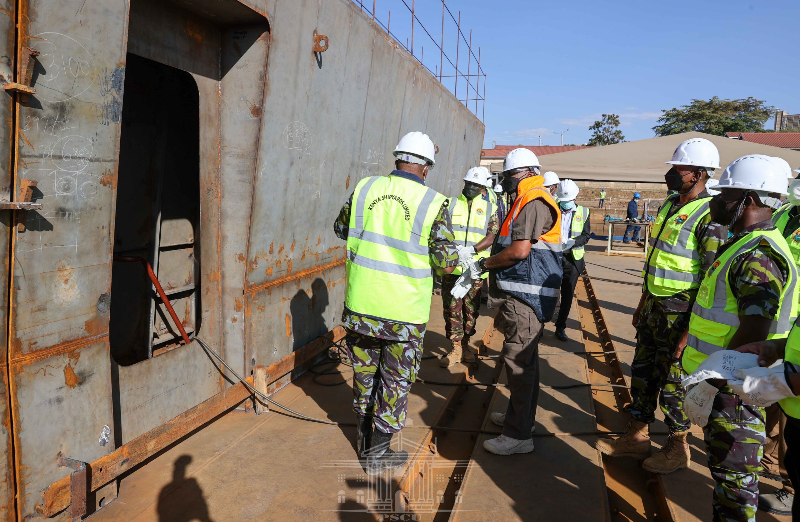 Uhuru visits Naivasha ICD, Kisumu Shipyard and Mbita Bridge » Capital News
