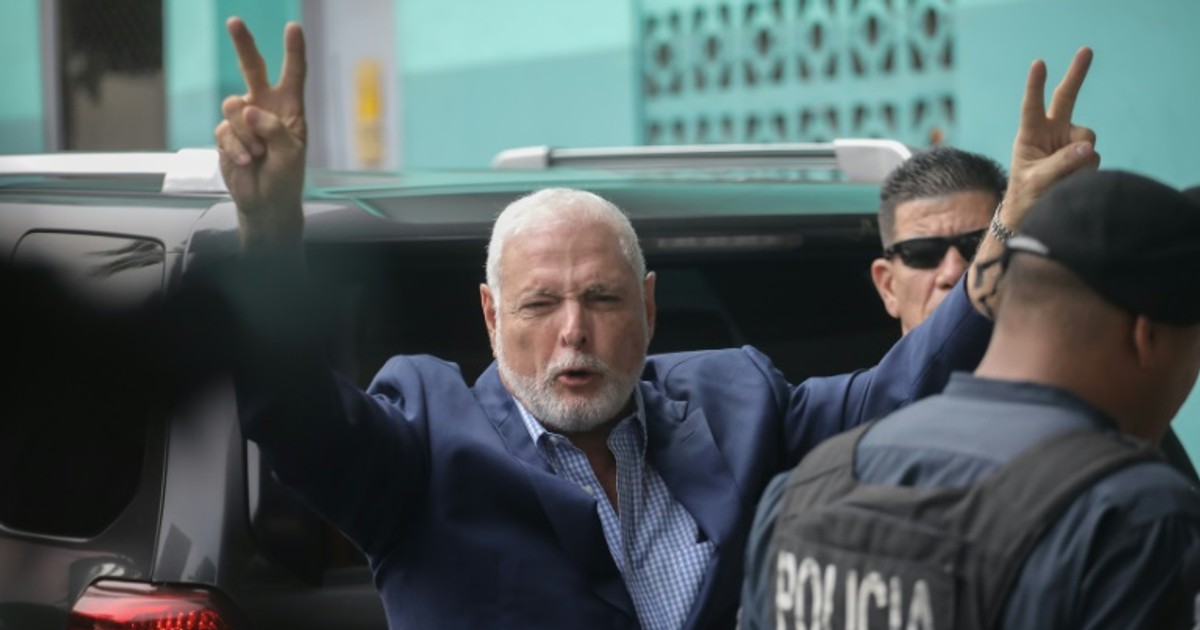 Panama ex-president Martinelli facing corruption charges [ARTICLE]