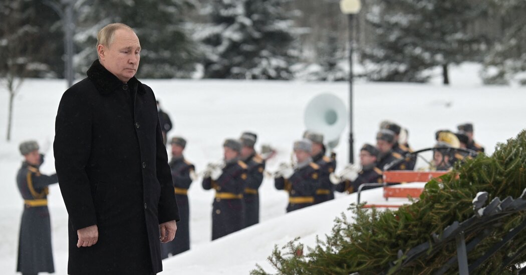 Ukraine Live Updates: Putin to Hold News Conference