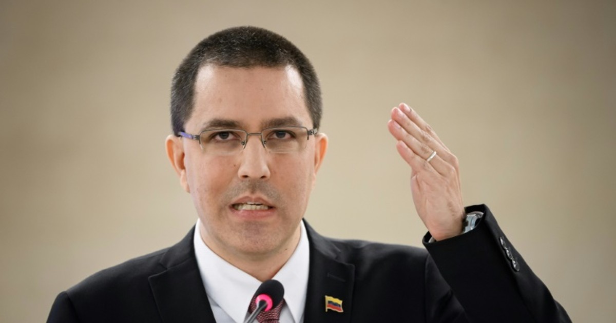 Venezuela says won't expel envoy, but demands EU action [ARTICLE]