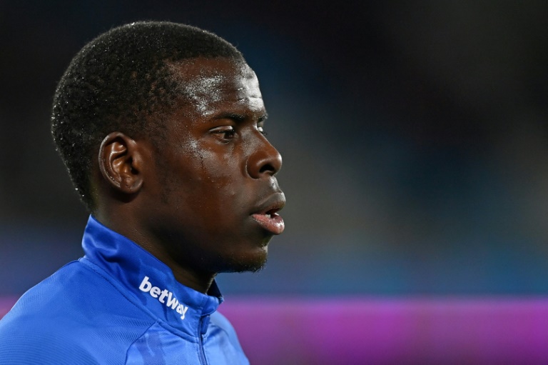 'Animal lover' Moyes defends decision to pick Zouma after cat incident