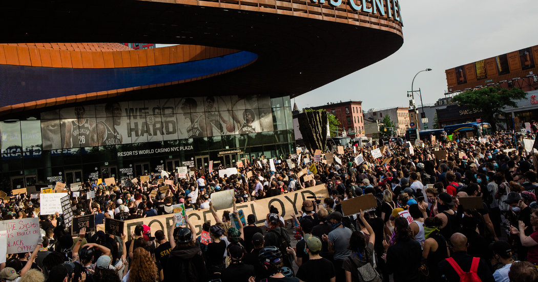 George Floyd Protests in N.Y.C.: Unrest in Brooklyn as de Blasio Appeals for Calm