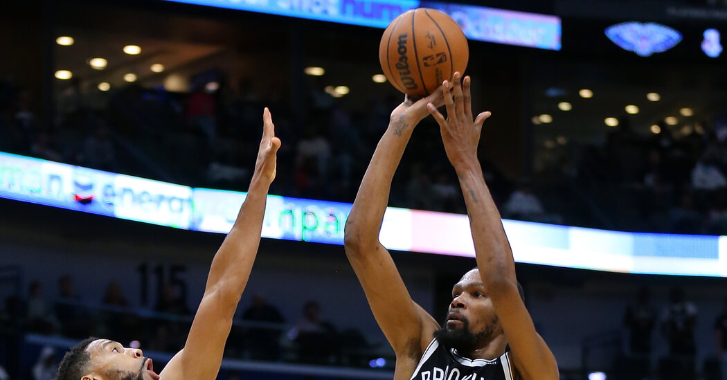 Kevin Durant Can Score From Anywhere. Defenses Don’t Know What to Do.