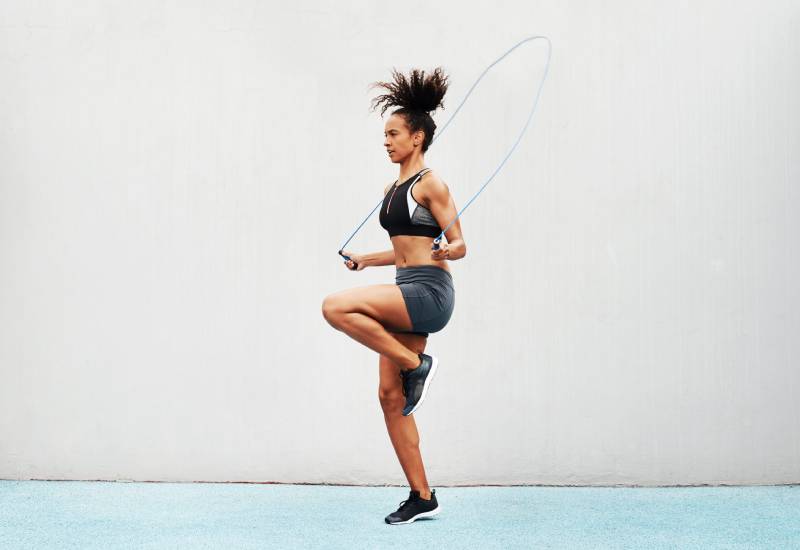 Five benefits of jumping rope Eve woman