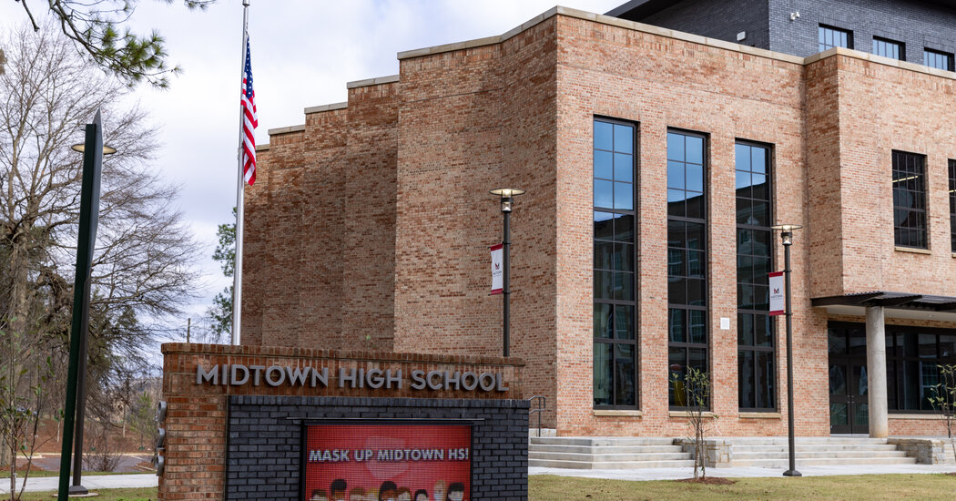 The Latest on School Closings Today: Live Updates