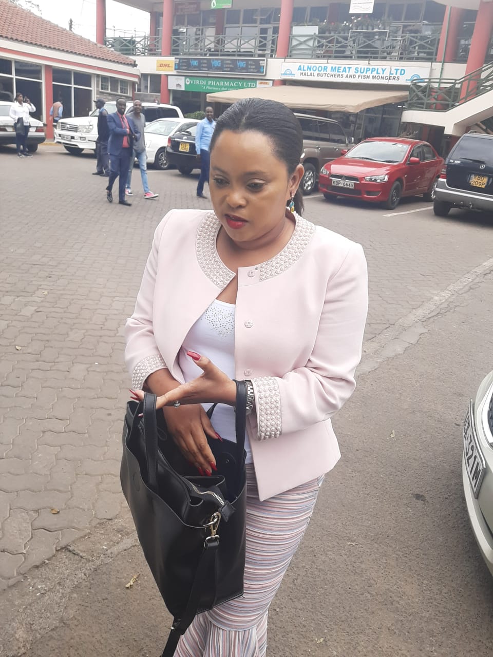Uhuru powerful PS dumps secret lover – Weekly Citizen