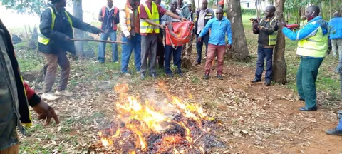Kisii bodaboda riders burning Rutos campaign materials.