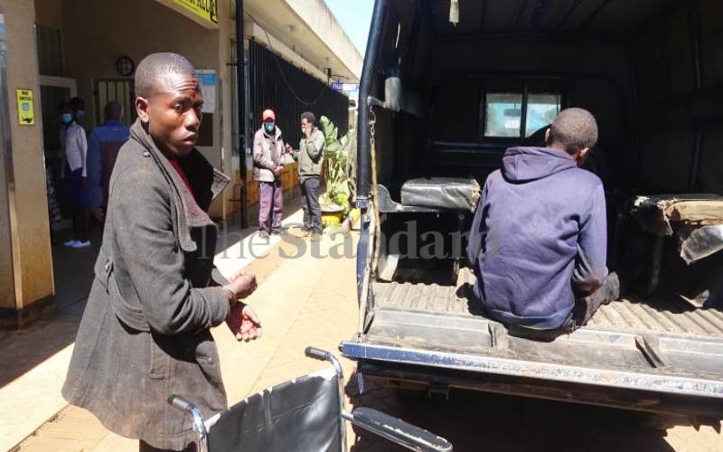Police arrest 19-year-old who led five-man gang