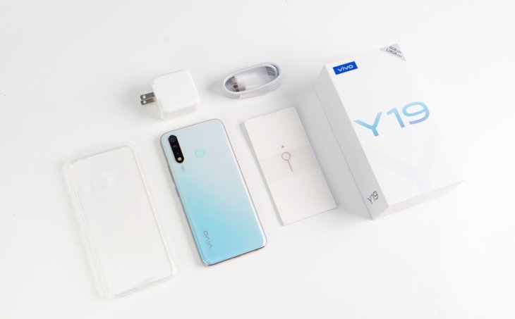 Vivo Y19 2019 Unboxing - TechMoran