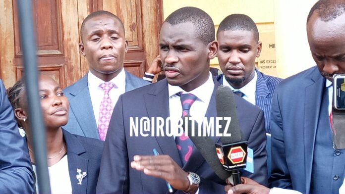 LOBBY GROUP SEEKS TO BLOCK RECRUITMENT OF ACCOUNTANTS AT TREASURY FOR LACK OF TRANSPARENCY IN THE PROCESS.