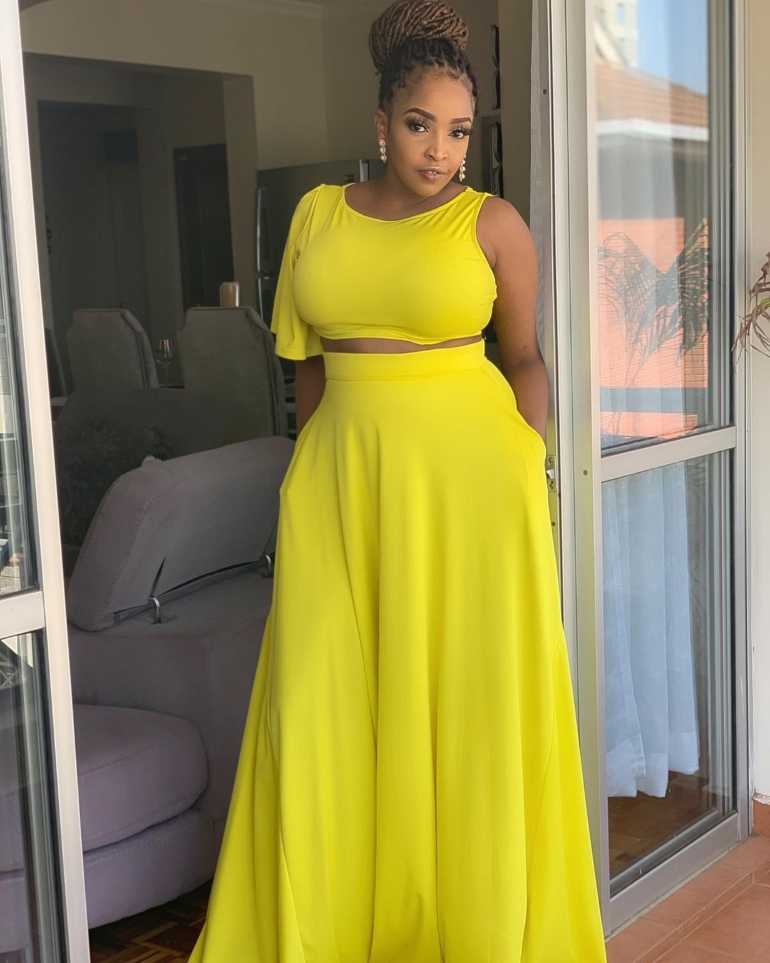 Relationship drama! Former Nairobi Diaries actress and TV Host Ella exposes abusive boyfriend during IG live (video)