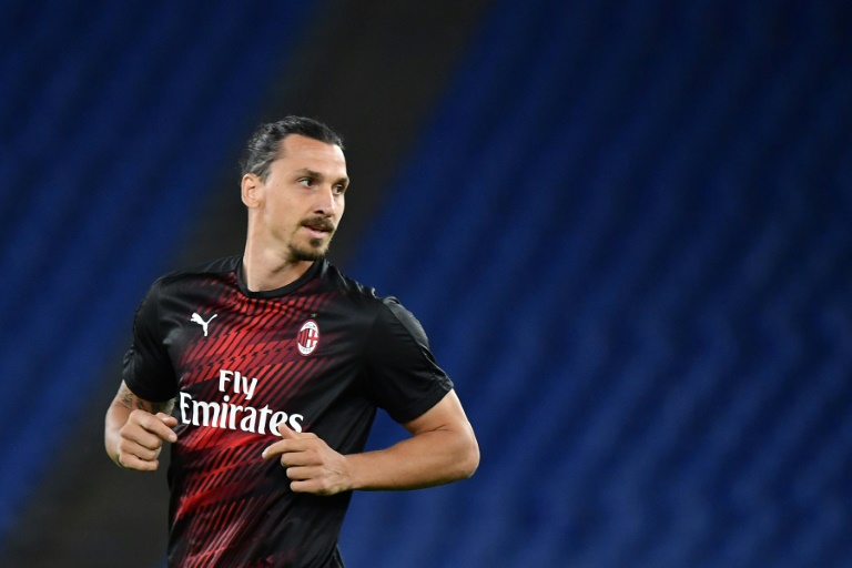Ibrahimovic agrees to play another season at AC Milan for sh900m